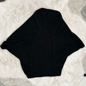 Oh Concept Sleeveless Shawl/Cape One Size